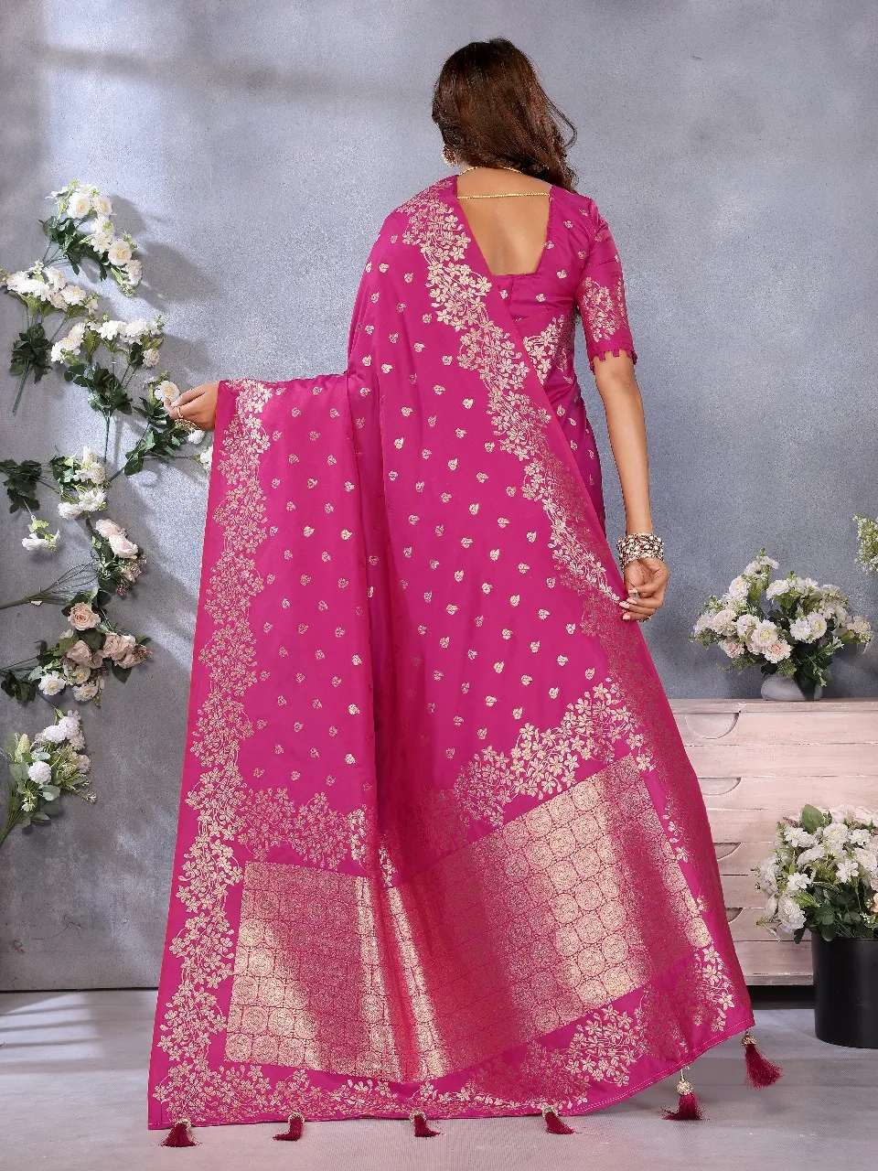 Banarasi silk saree - Image 6 in Surat